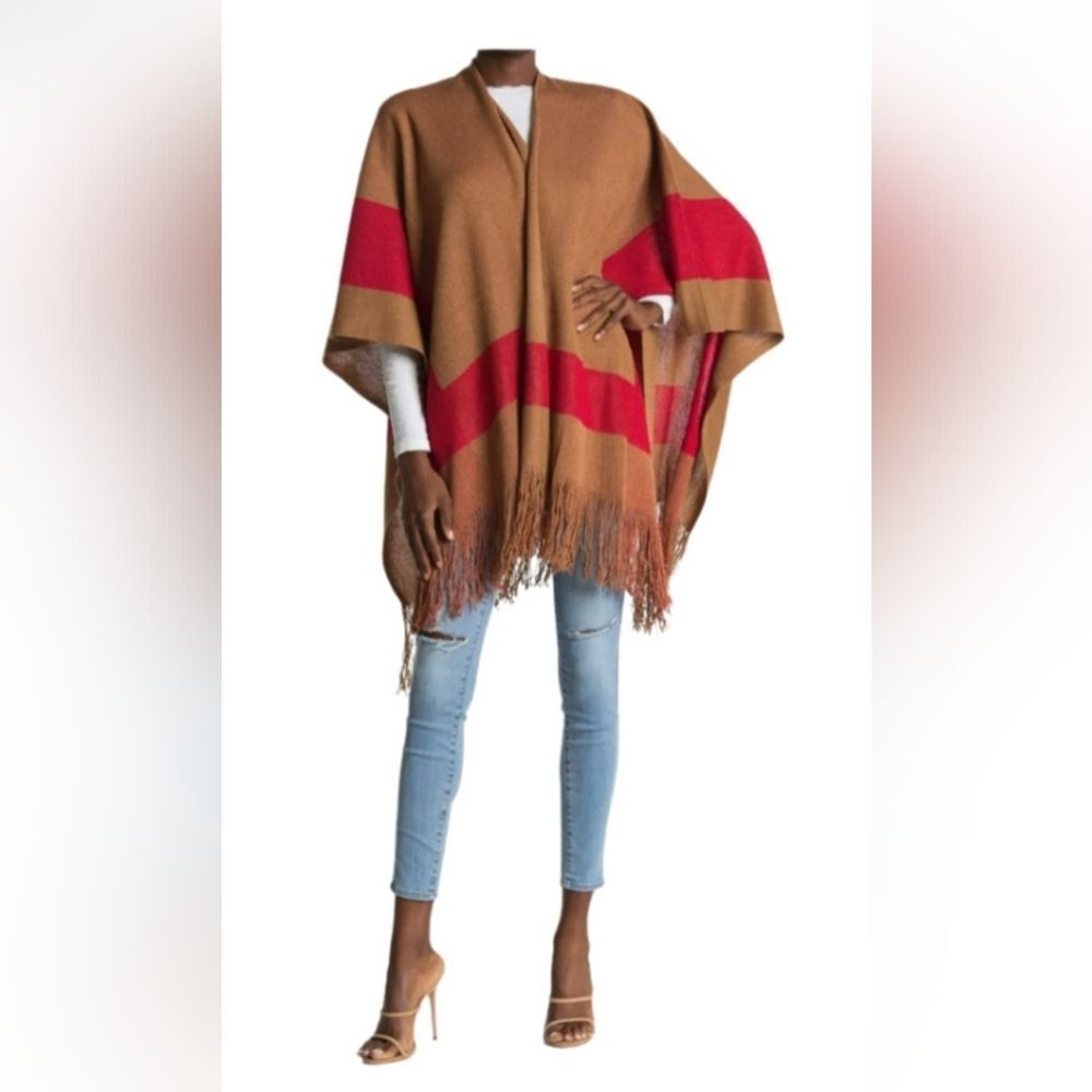 BCBGeneration One Size Poncho Camel